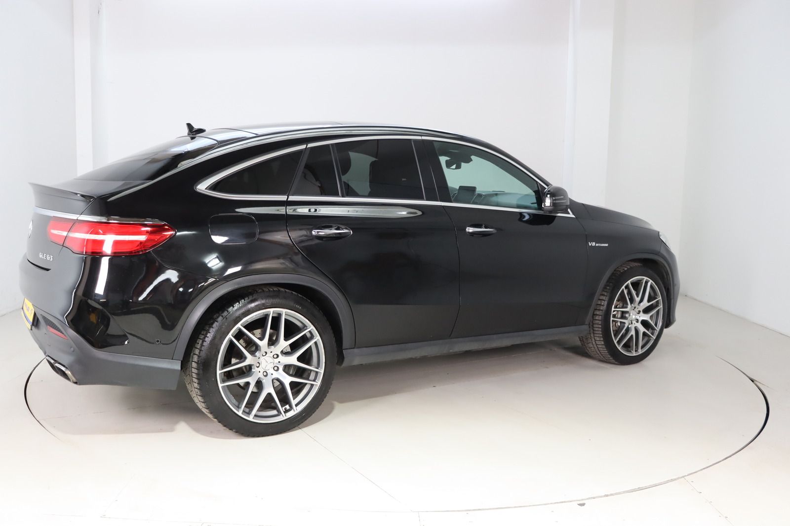 Fahrzeugabbildung Mercedes-Benz GLE 63 AMG * Fond * Offroad * DIS+ * LED HU 03.2