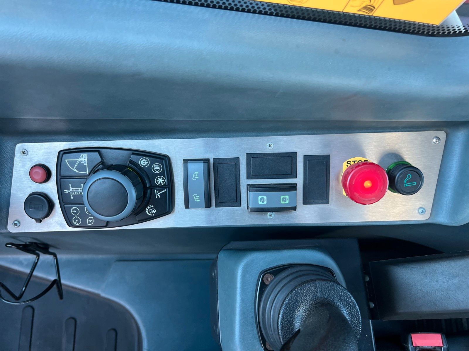 Fahrzeugabbildung Andere Magni TH 6.20 / Gabel / Funk! / nur 1.532h!