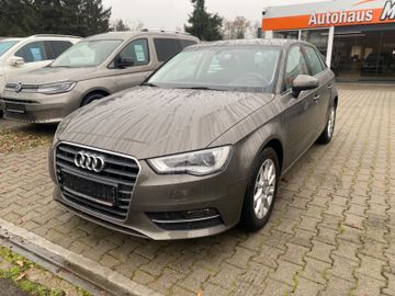 Fahrzeugabbildung Audi A3 1.6 TDI Attraction Sportback*Bi-Xenon*SHZ*