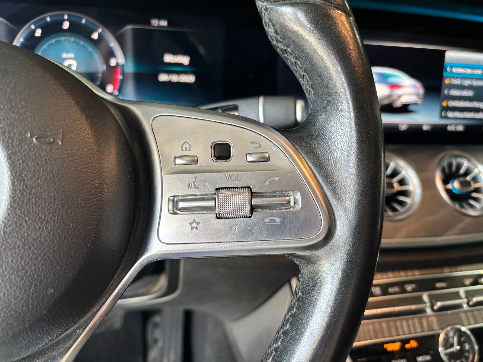 Fahrzeugabbildung Mercedes-Benz CLS 350d *Widescreen*Burmester*Memory*S-Dach*