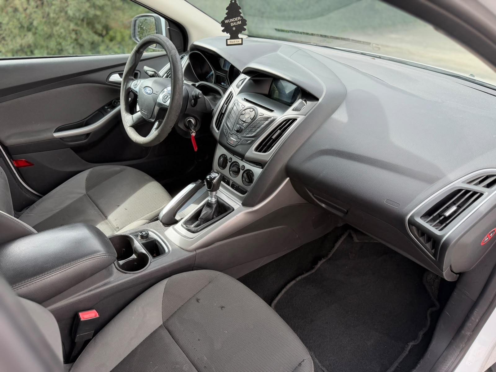 Ford Focus 2013 — photo 14