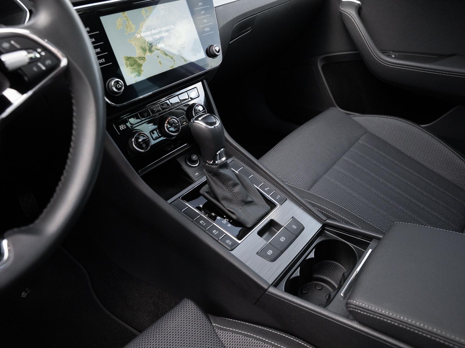 Skoda Superb Style AHK PANO Progressivlenkung DAB+, миниатюра 22