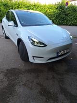 Tesla Model Y Long Range Dual Motor AWD Pearl White  - Tesla Model Y in München