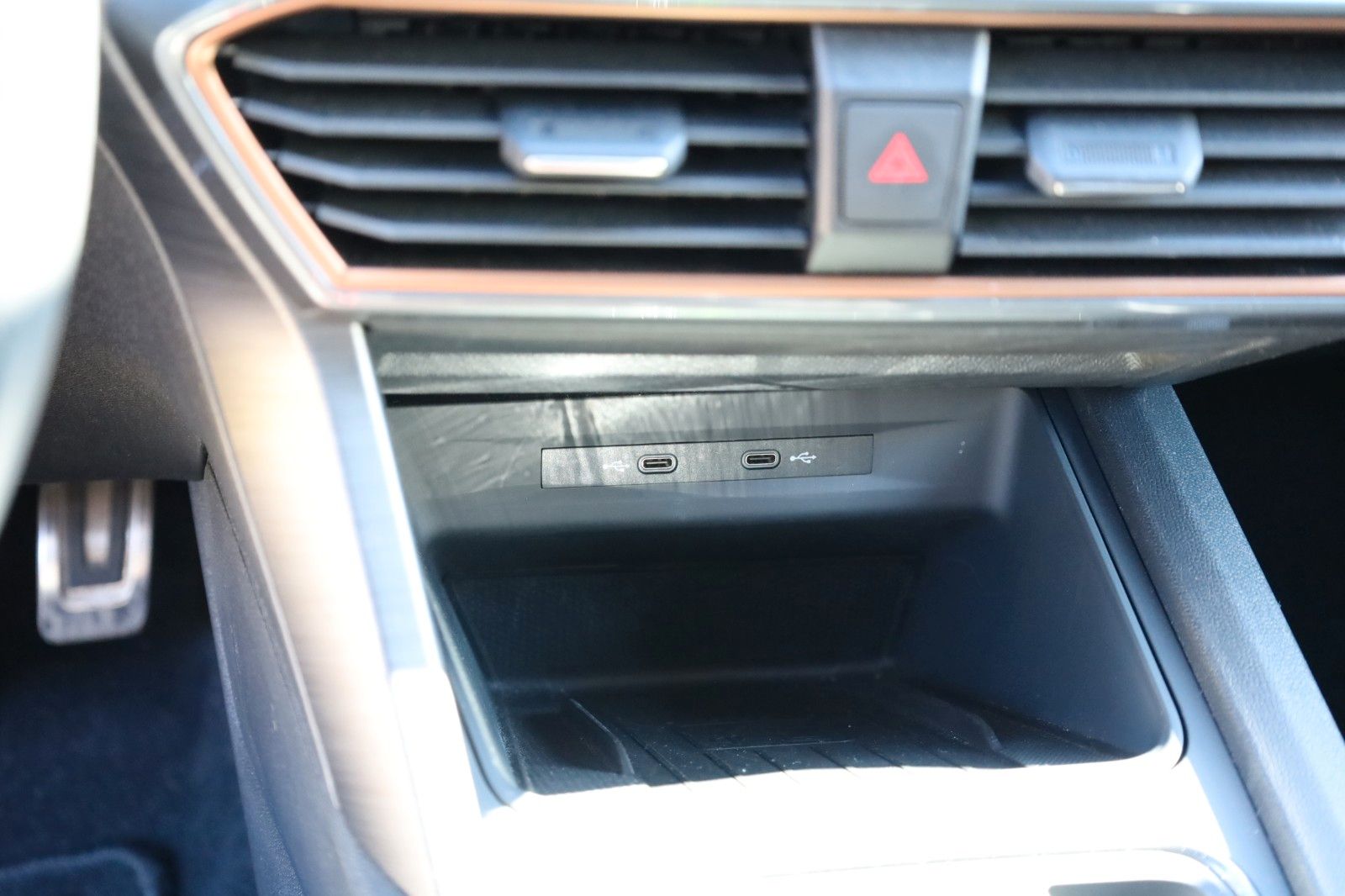 Fahrzeugabbildung CUPRA Leon Sportstourer 1,4TSI e-Hybrid *SHZ *Full-Li