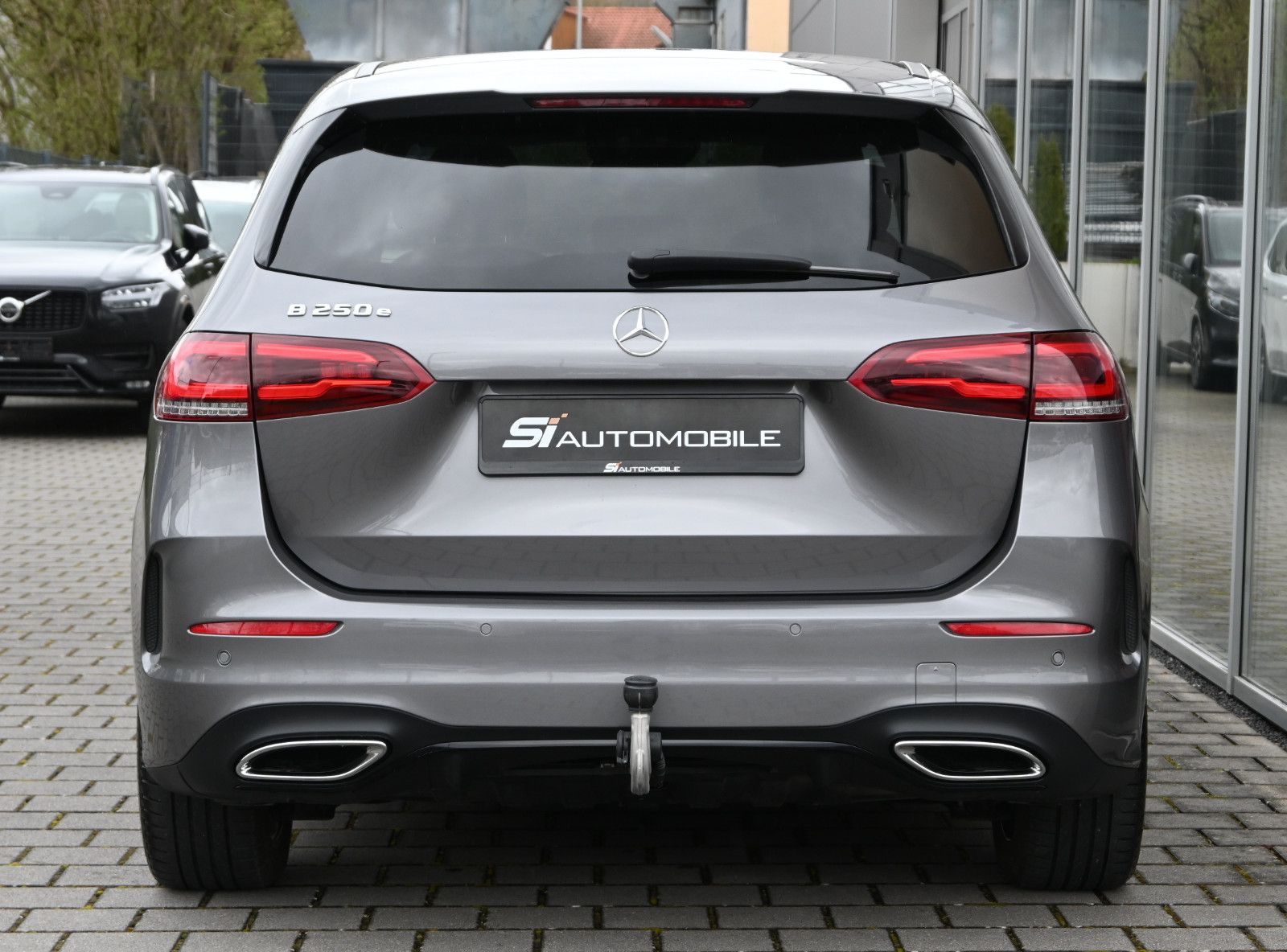 Fahrzeugabbildung Mercedes-Benz B 250 e Hybrid AMG LINE Night °ACC°AHK°360°MEMO°