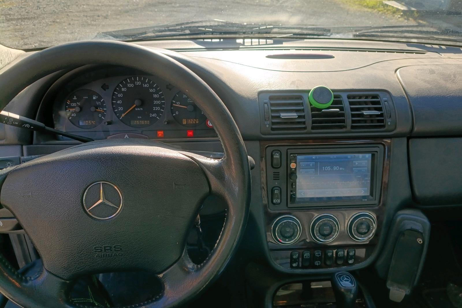 Mercedes-Benz ML270 2004 — photo 9
