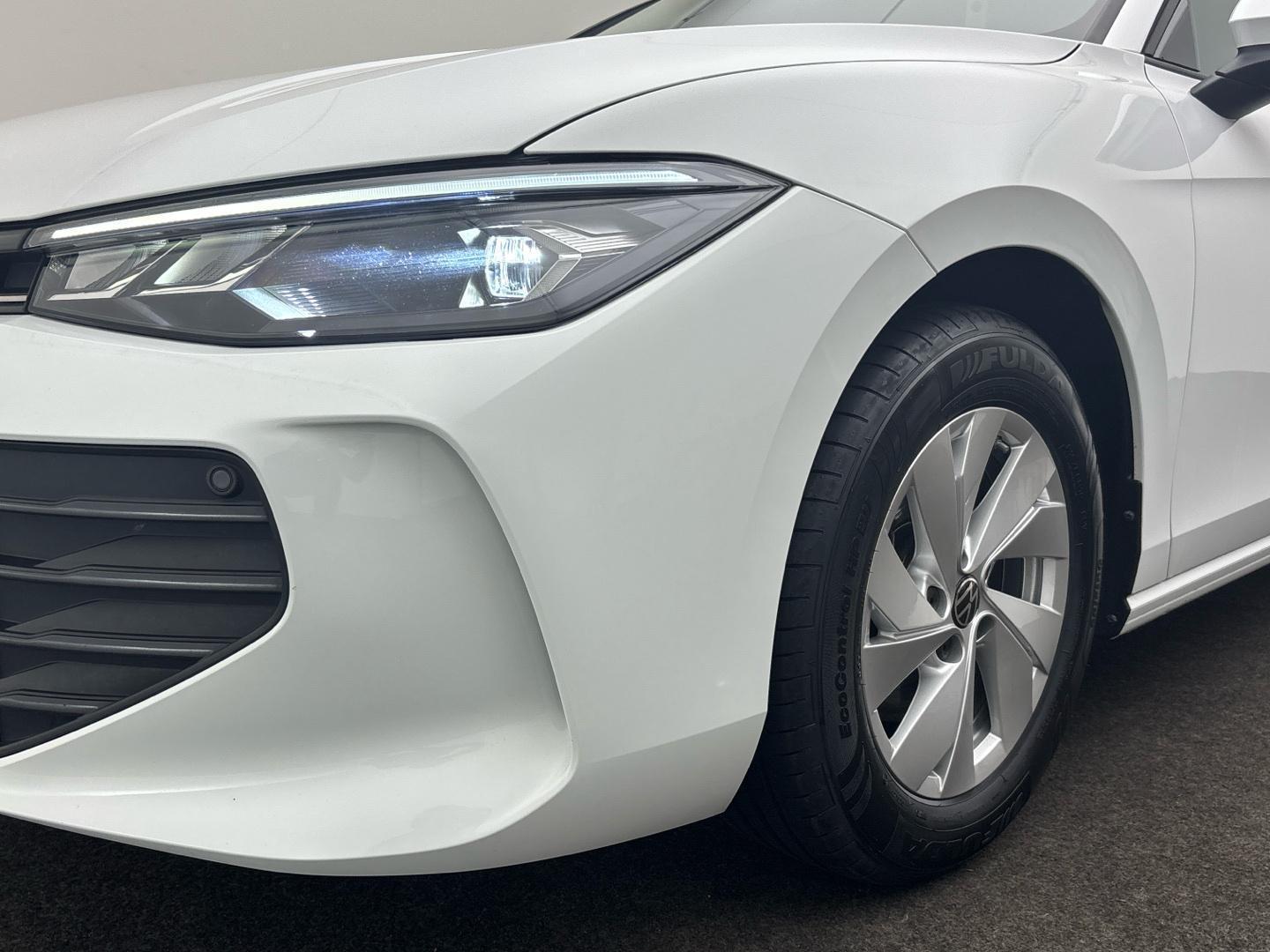 Volkswagen Passat Basis-Modell 1.5 eTSI DSG CarPlay LED ACC, миниатюра 6