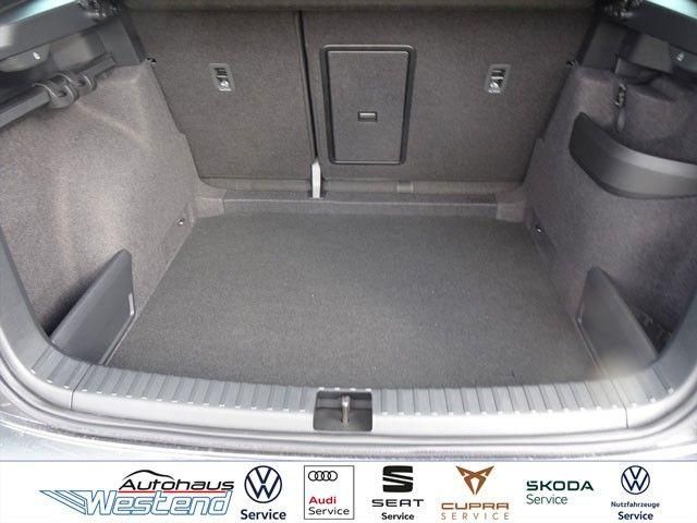 Fahrzeugabbildung SKODA Karoq Sportline 1.5l TSI 110kW DSG LED Navi