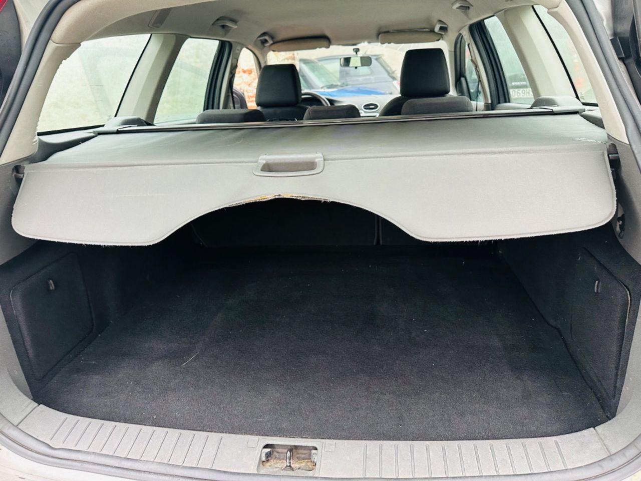 Ford Focus 2007 — photo 12