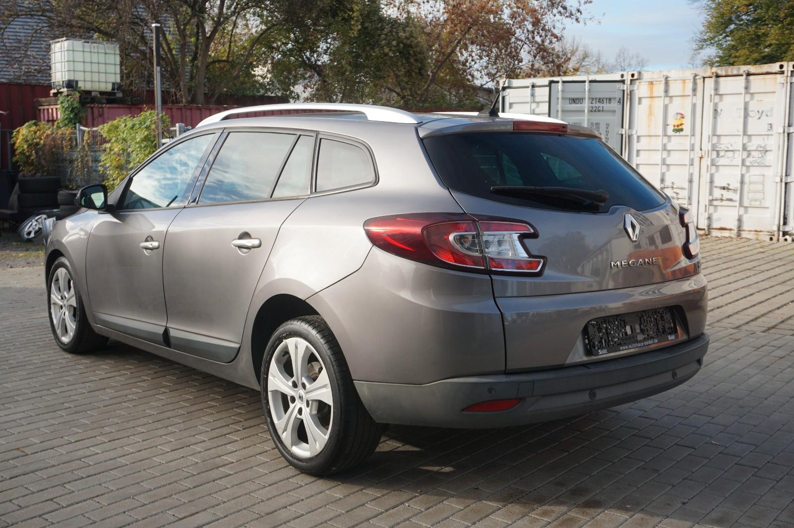 Renault Megane 2011 — interior