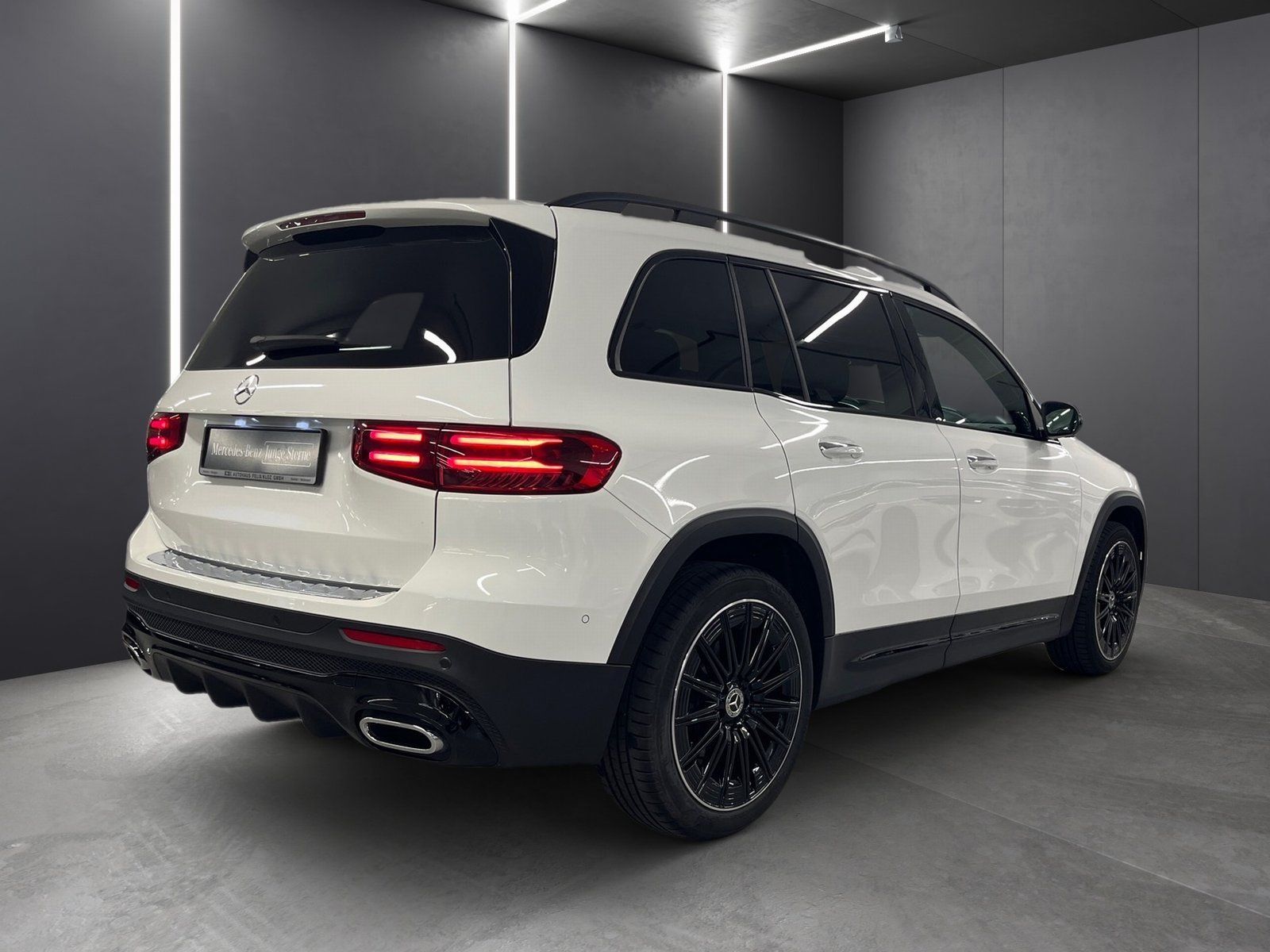 Fahrzeugabbildung Mercedes-Benz GLB 250 4M AMG Plus*Pano*HUD*360°*Multibeam*Memo