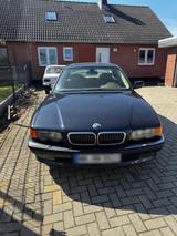 BMW 750i in blau - BMW 7 Series aus 1998