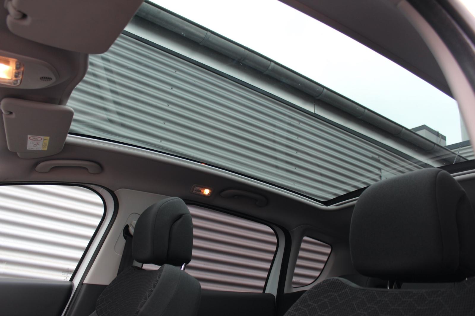Peugeot 3008 ACTIVE AUTOMATIK KLIMA PANORAMA PDC