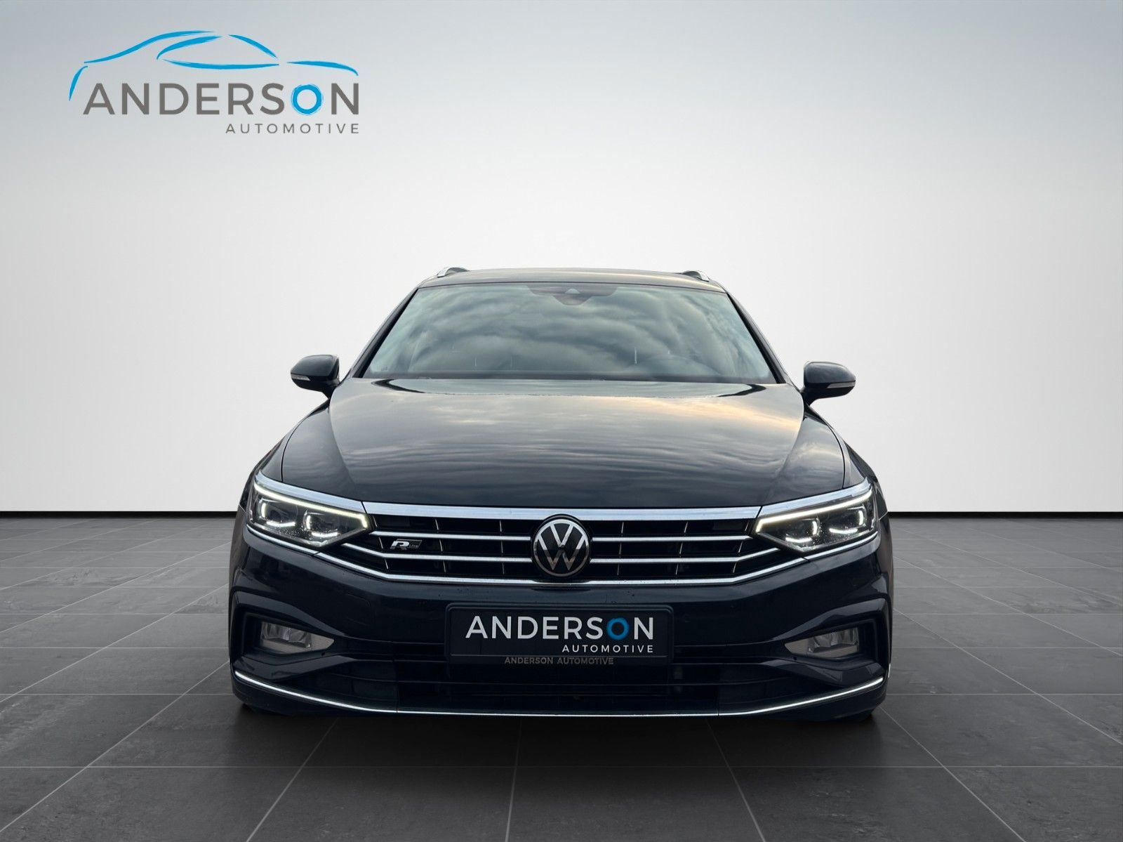 Fahrzeugabbildung Volkswagen PASSAT VAR. 2.0 TDI 200PS R-LINE 18" MATRIX DCC