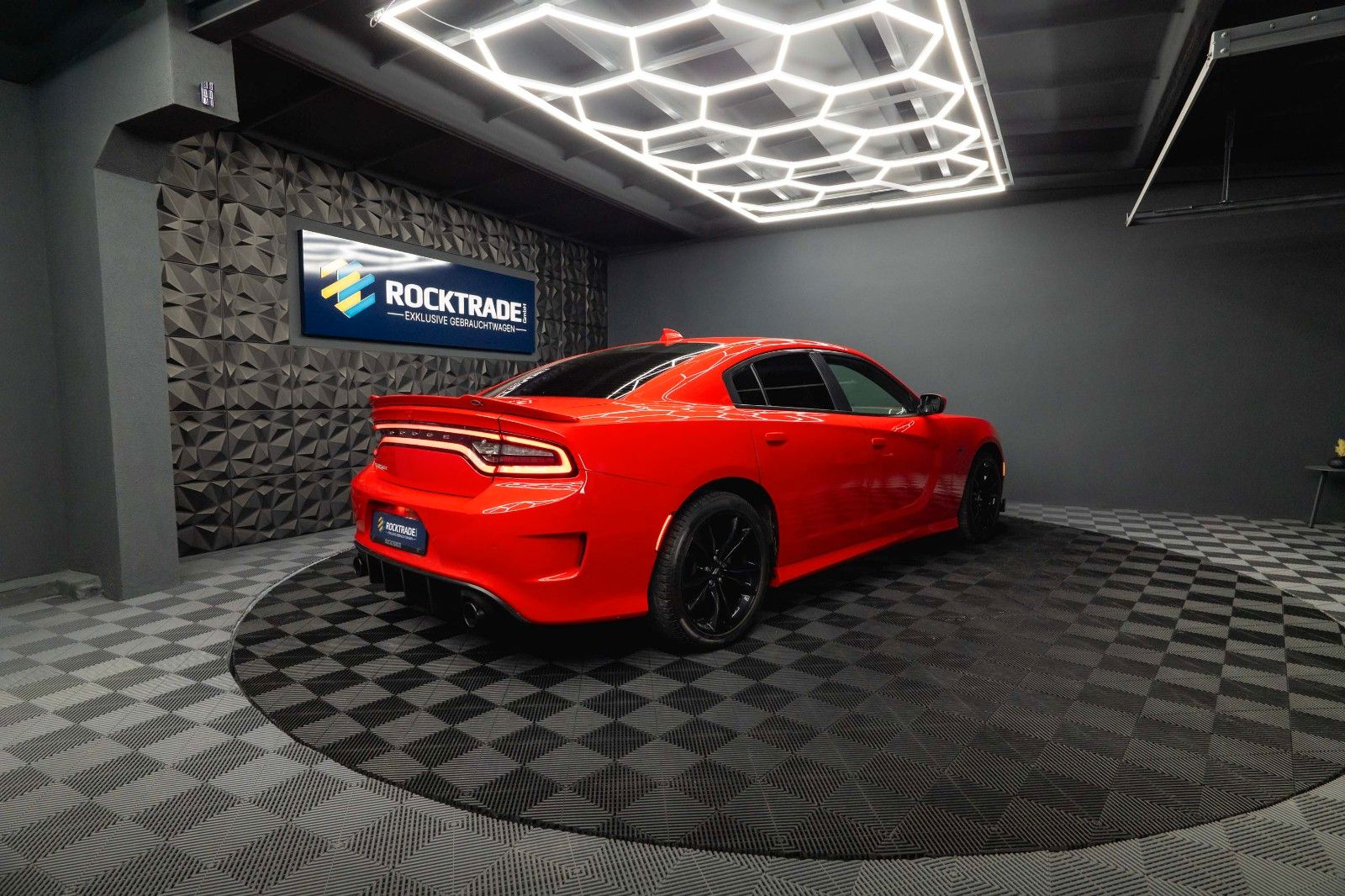 Fahrzeugabbildung Dodge Charger 3.6 FULL SRT Night Package *LED*Kamera*