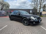 Mercedes-Benz Mercedes E270 Avantgarde CarPlay - Mercedes-Benz E 270 aus 2002