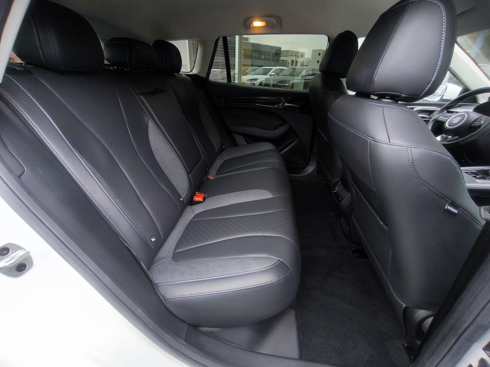 Fahrzeugabbildung MG 5 51 KWH Luxury NAVI+LEDER+SHZ+LED+DAB+ACC+360°