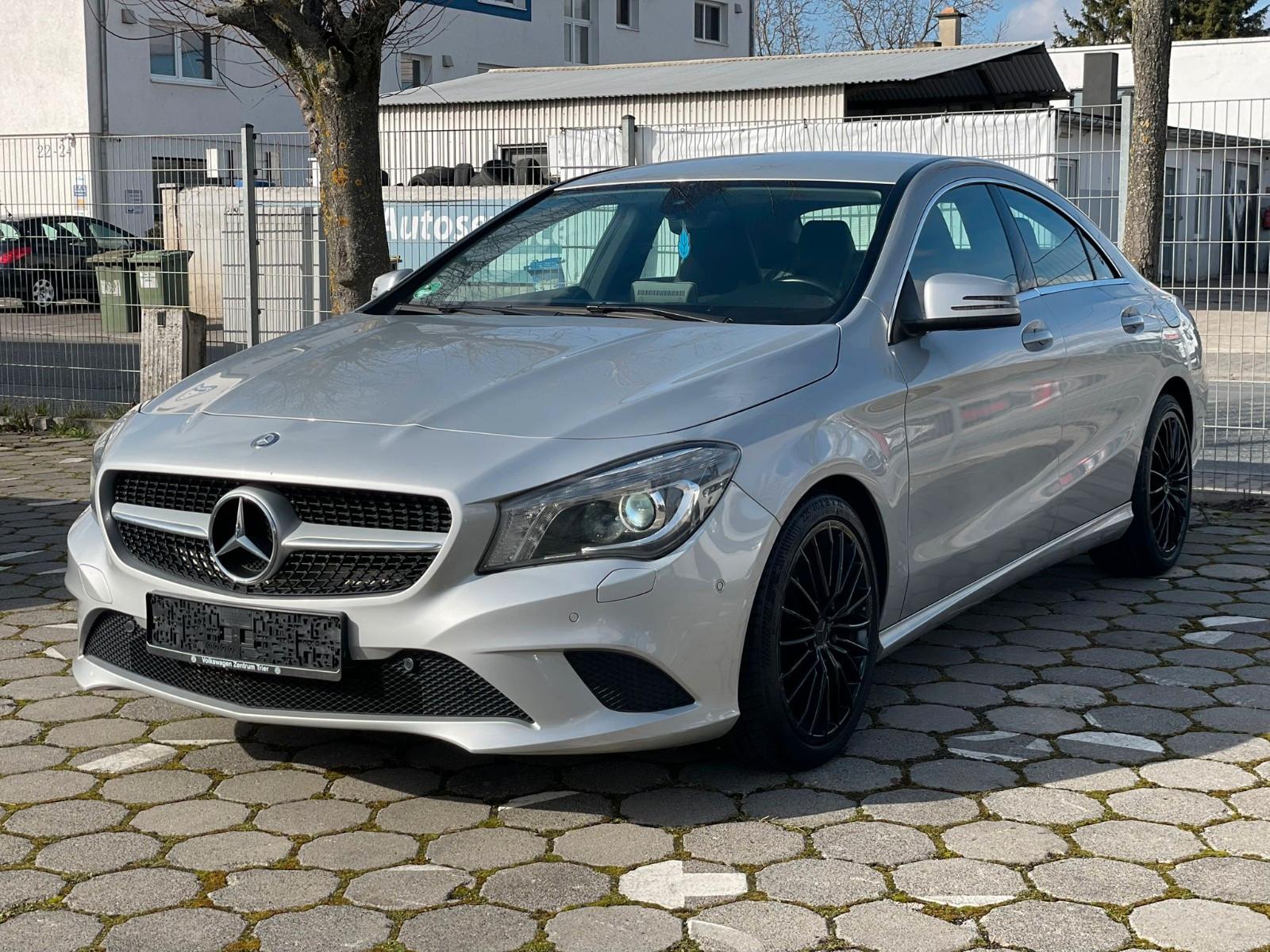 Mercedes-Benz CLA 200 Navi Leder Xenon PDC