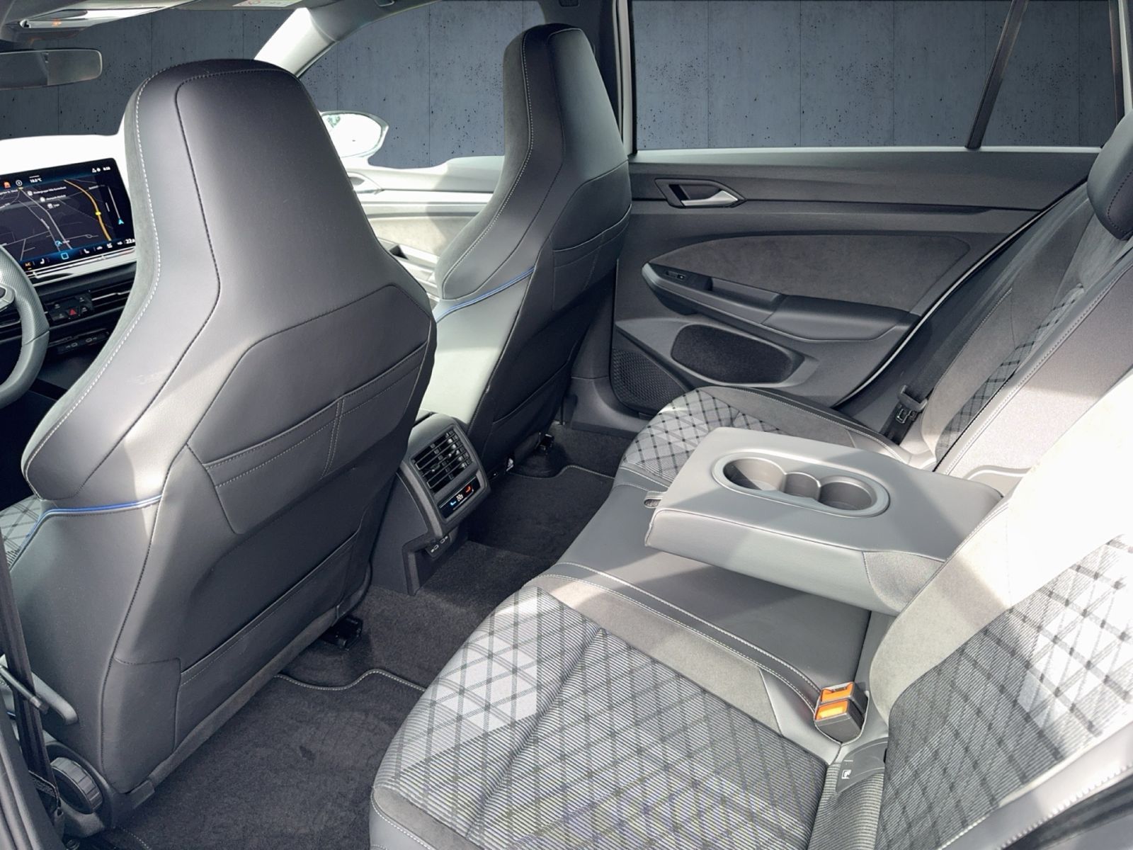 Volkswagen Golf - Bild 12