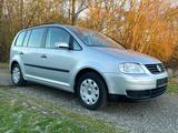 Volkswagen Touran 1.6l MPI 64T-Km! 1.Hand! Tüv=Neu! Euro4! - gebrauchte VW Touran aus dem Jahr 2005