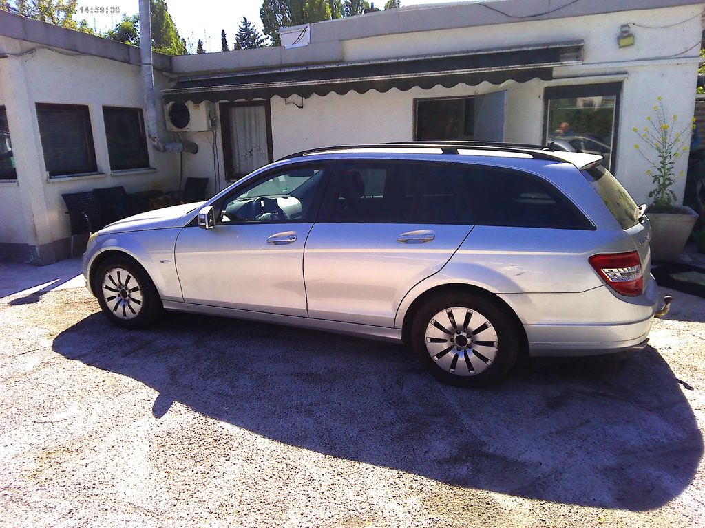 Mercedes-Benz C 220