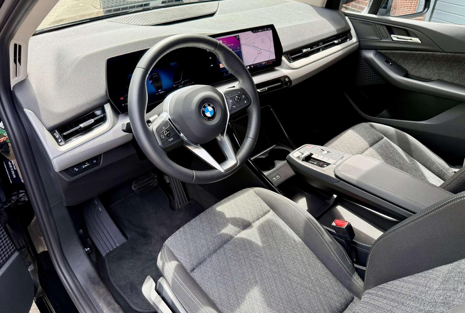 BMW 216 i 10,TKm*2026 er*Automatik*Navi*CarPlay*Kame