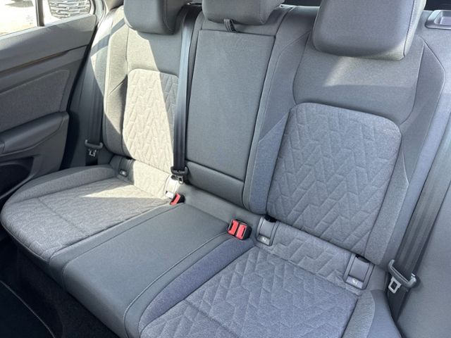 Fahrzeugabbildung Volkswagen Golf VIII Variant 2.0 TDI LIFE SHZ LED NAVI KLIM