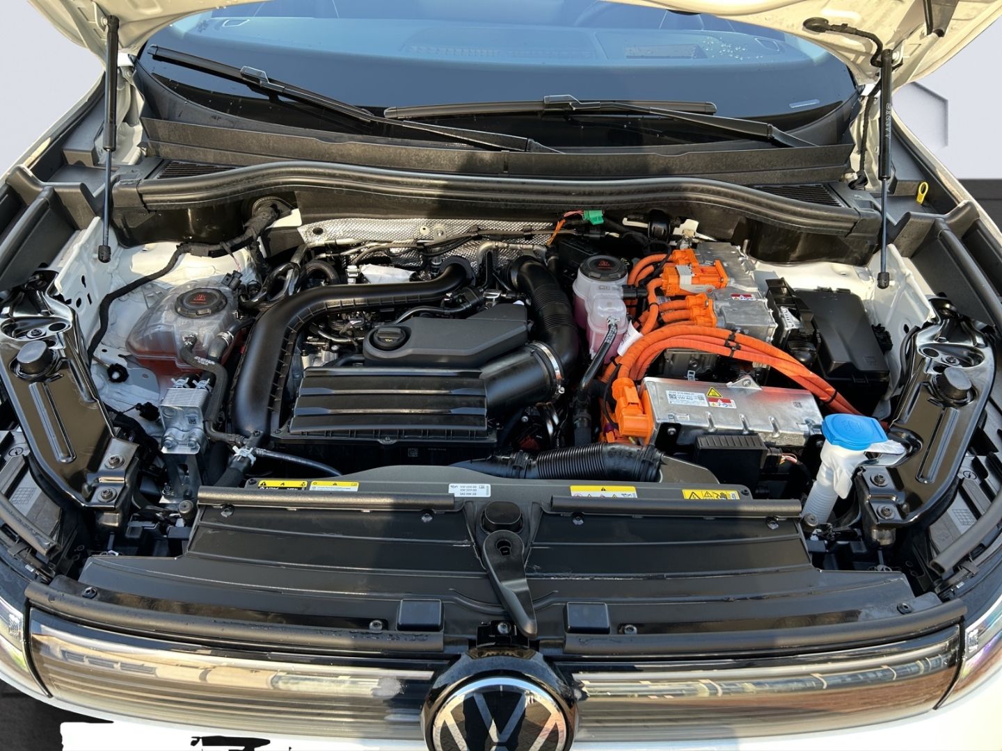 Tiguan Elegance 1,5 eHybrid OPF 110 kW AHZV Matr