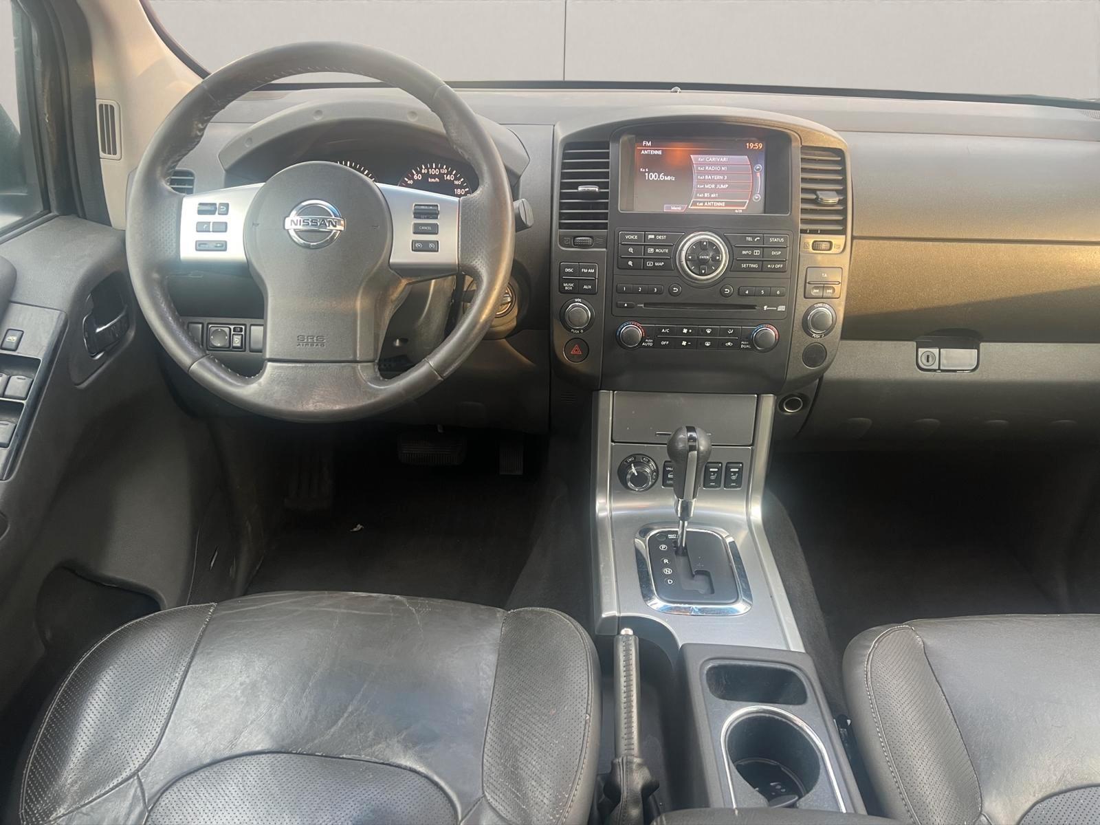 NISSAN NAVARA 3.0 V6 DCI 231 CH 4X4 DOUBLE CAB LE BVA – CUIR – TOIT OUVRANT – BOSE – CAMÉRA