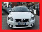 Volvo V60 D2 1.6 R-design - 2012 - weiße Volvo V50