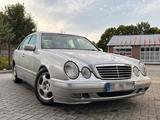 Mercedes-Benz Mercedes E270 CDI Avantgarde Limousine Aut... - Mercedes-Benz E 270 aus 2001