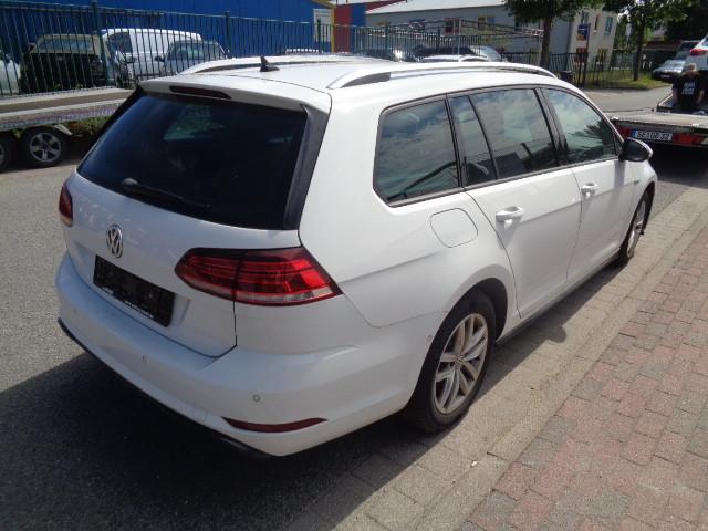 Volkswagen Golf 2.0 TDI SCR DSG Comfortline Variant