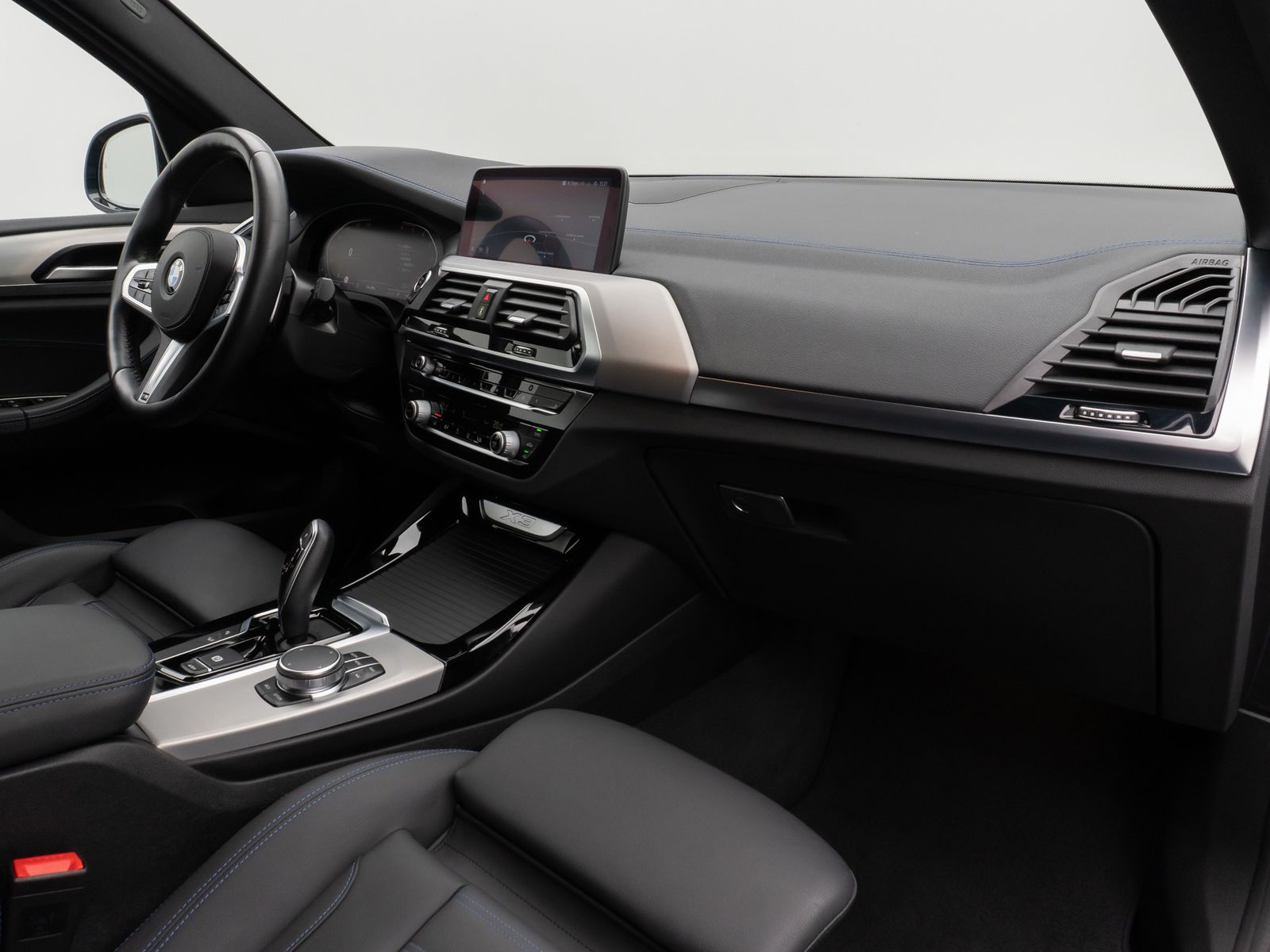 Fahrzeugabbildung BMW X3 xD30d M Sport HUD Kamera DAB Alarm AHK 19Zoll