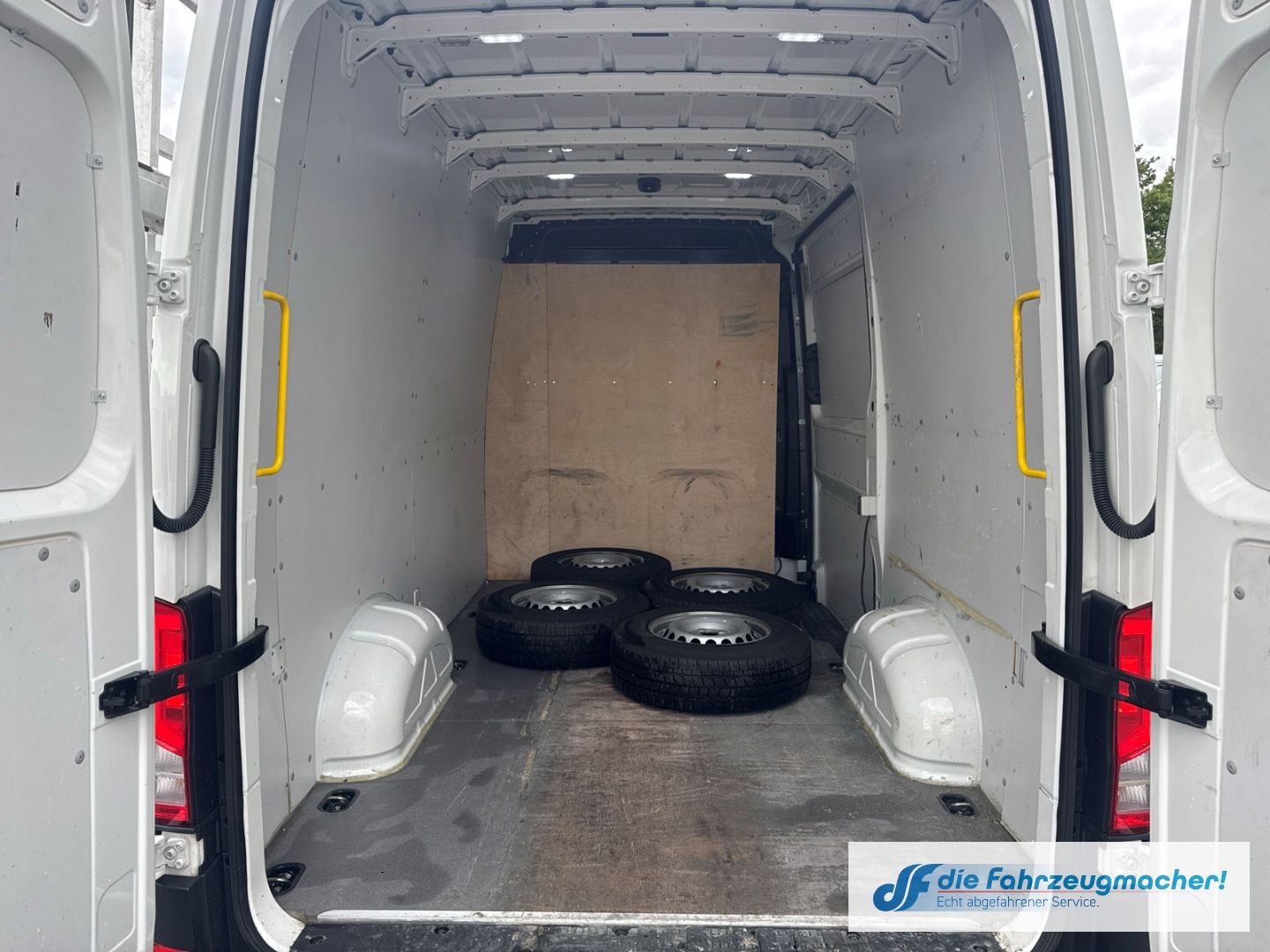 Fahrzeugabbildung Volkswagen Crafter Kasten 35 L2H2Glastransporte KAMERA PDCv