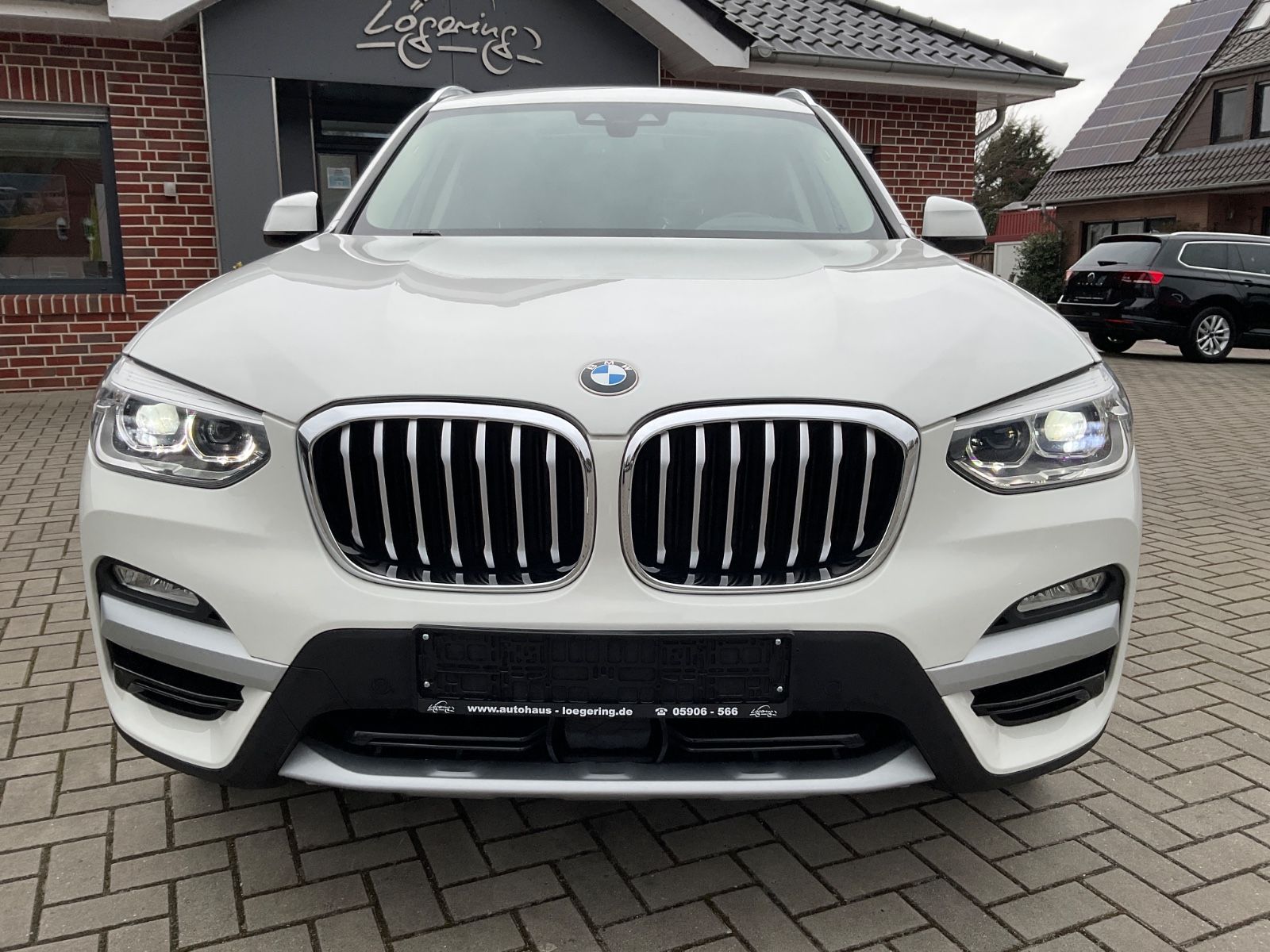 Fahrzeugabbildung BMW X3 xDrive20d AT,AHK,Kamera,HeadUpDisplay