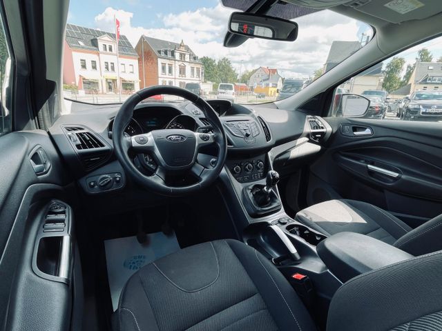 Ford KUGA* AHK*SCHECKHEFT*BEHEIZ.FRONT* SOMMERWINTER