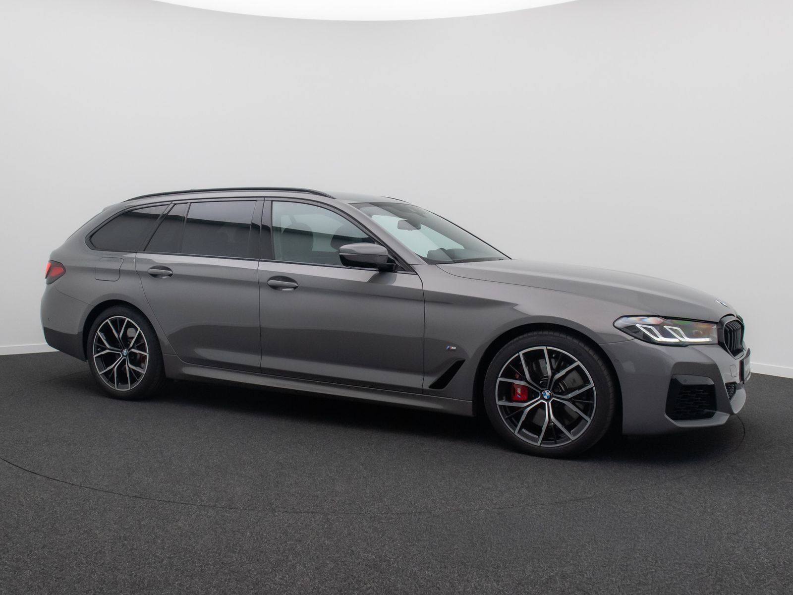 Fahrzeugabbildung BMW 540i xD M Sport Kamera DAB H/K Lenkrhzg Alarm