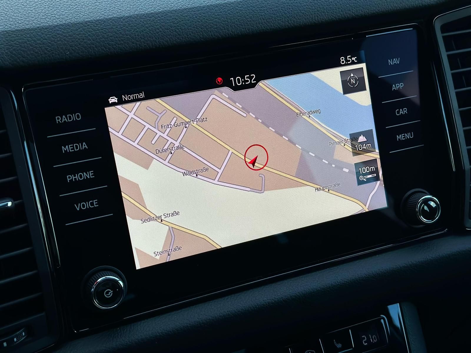 SKODA Kodiaq 2.0TDI SPORTLINE 4x4 LED#AHK#ACC#PANO#CAM - Image 13