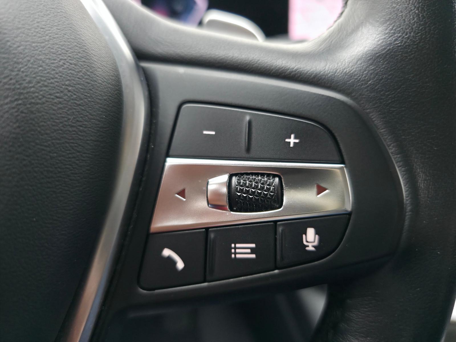 BMW 330i Touring Steptronic LED NAVI SHZ LHZ