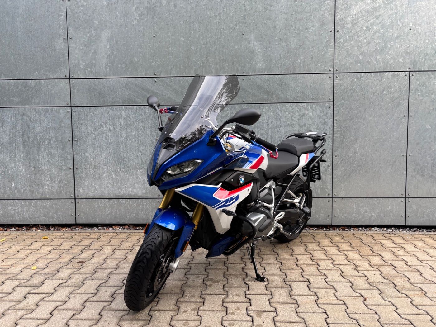 Fahrzeugabbildung BMW R 1250 RS Sport 3 Pakete Akrapovic Lenkererhöhun
