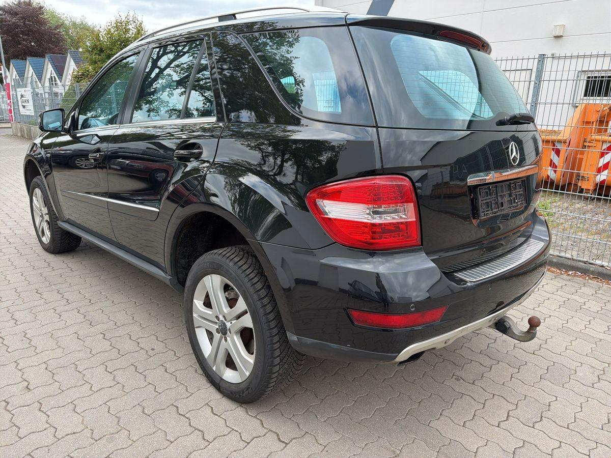 Mercedes-Benz ML 300 CDI 4MATIC BlueEFFICIENCY -