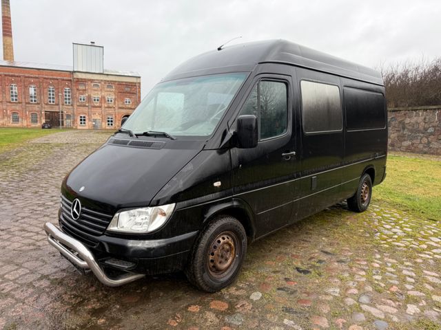 Mercedes-Benz Sprinter 216 CDI / 2.7 Diesel 5 Zylinder