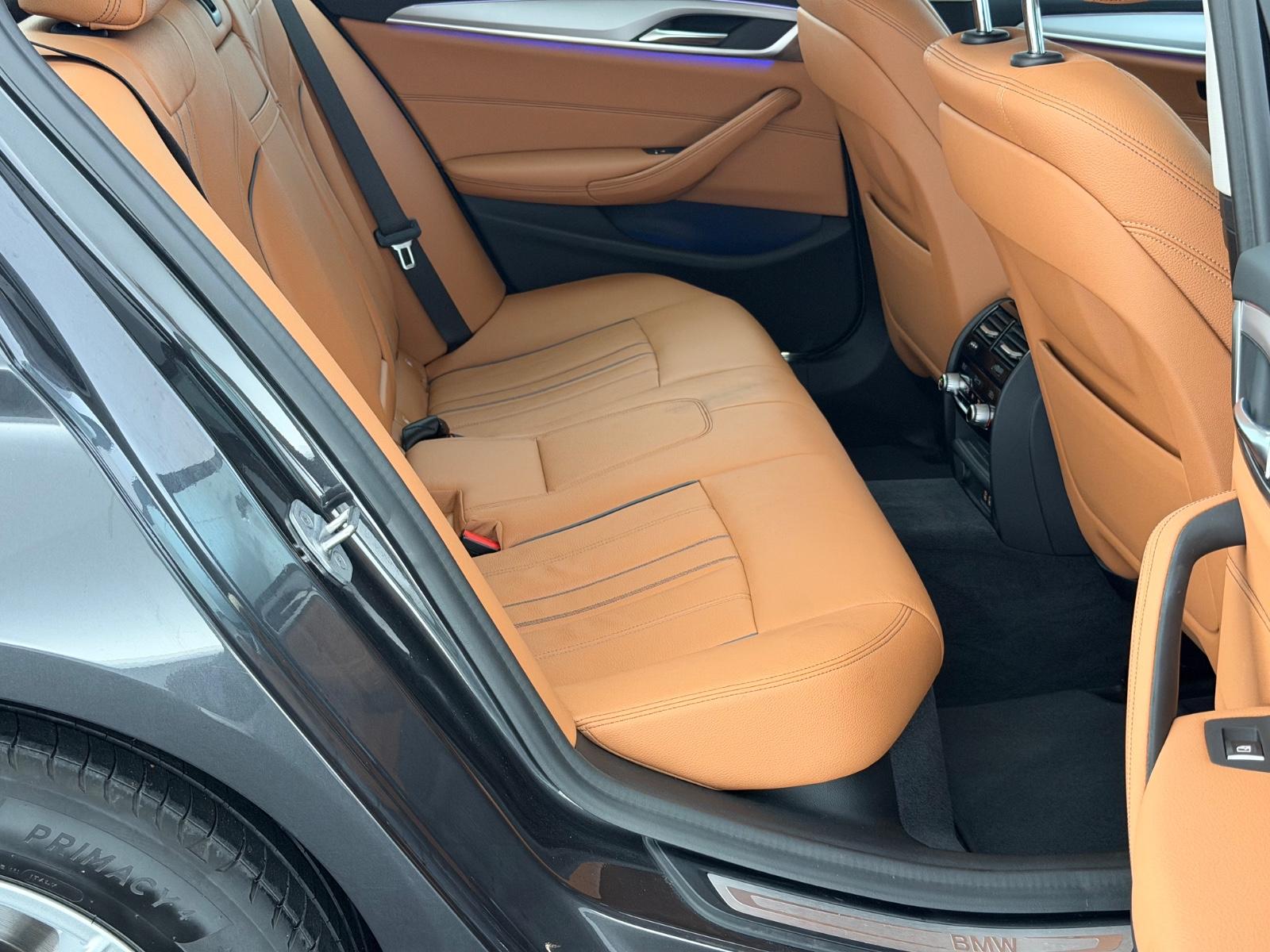 BMW 530d Lim. Mild-Hybrid*LASER*HUD-HiFi-R.KAM-MEMO