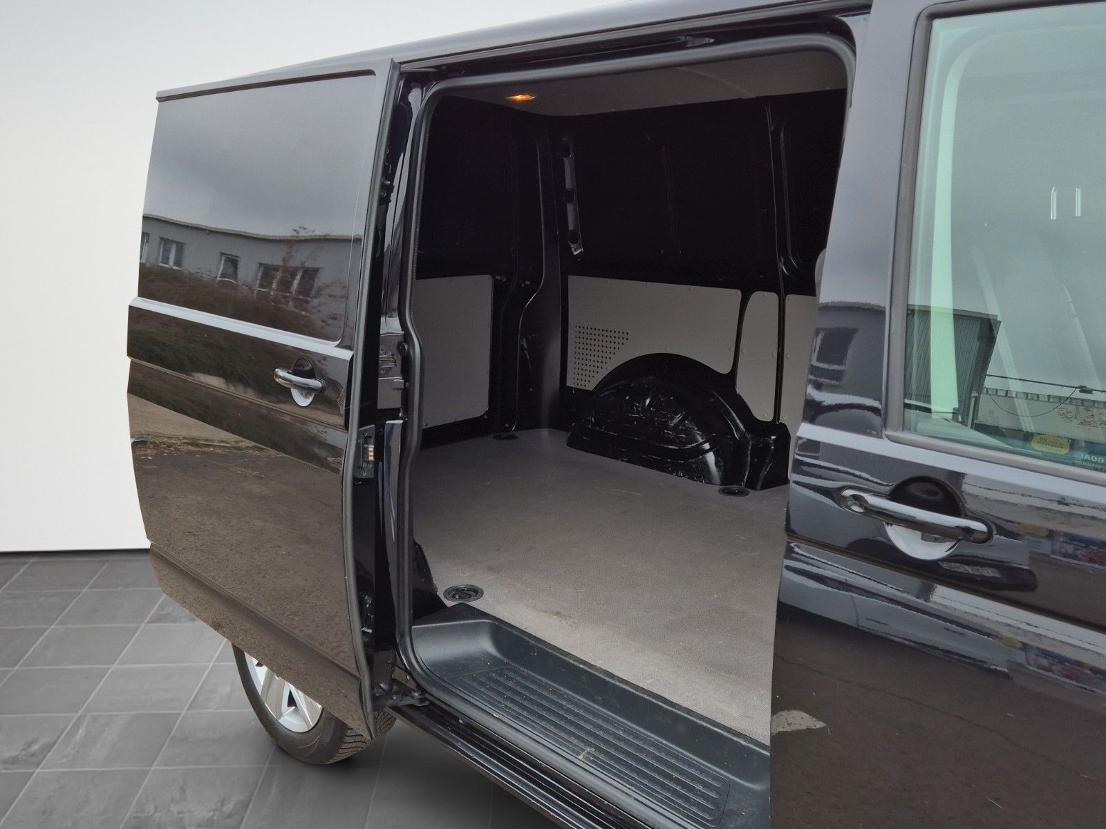 Fahrzeugabbildung Volkswagen T6 TRANSPORTER 2.0 TDI LR DSG NAVI KAM AHK ALLWE