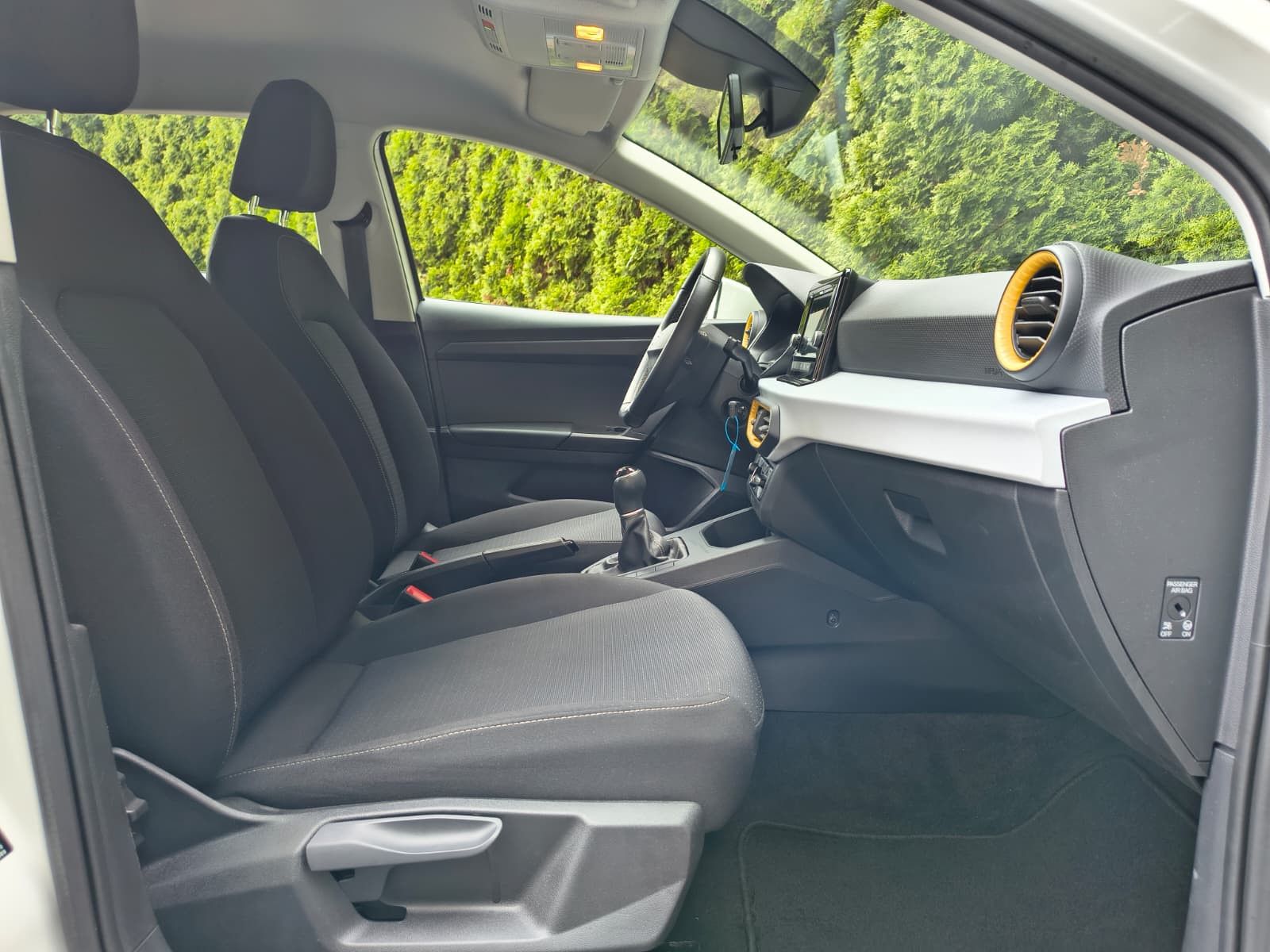 Fahrzeugabbildung SEAT Ibiza 1.0 TSI Style LED+SHZ+WINTER+SPUR+DAB+TEMP