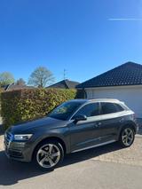 Audi Q5 40 TDI S tronic quattro sport sport - Audi Q5 in Lübeck