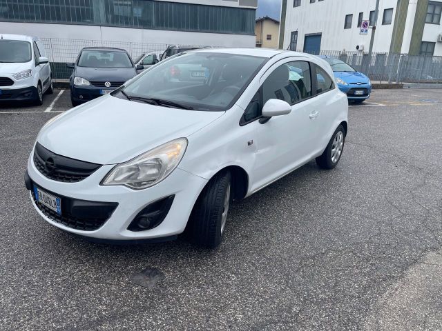 Opel Corsa 1.2 85CV 3 porte GPL- SI NEOPATENTATI