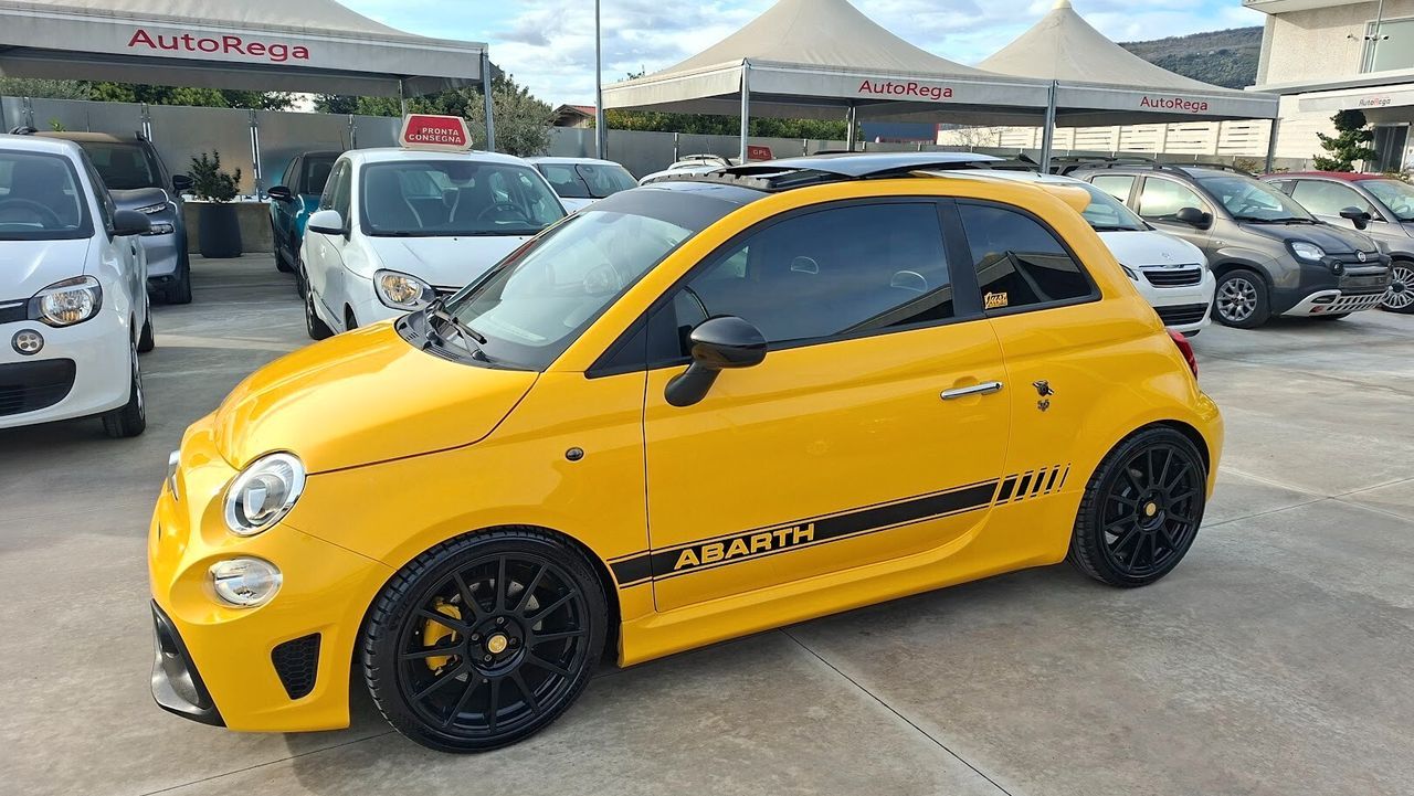 Abarth 595 1.4 Turbo T-Jet 165 CV TETTO APRIBILE imagem 3