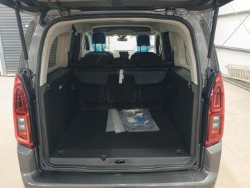 Fotografie 7 des Opel Combo Electric XL Ultimate Kamera Parkpilot