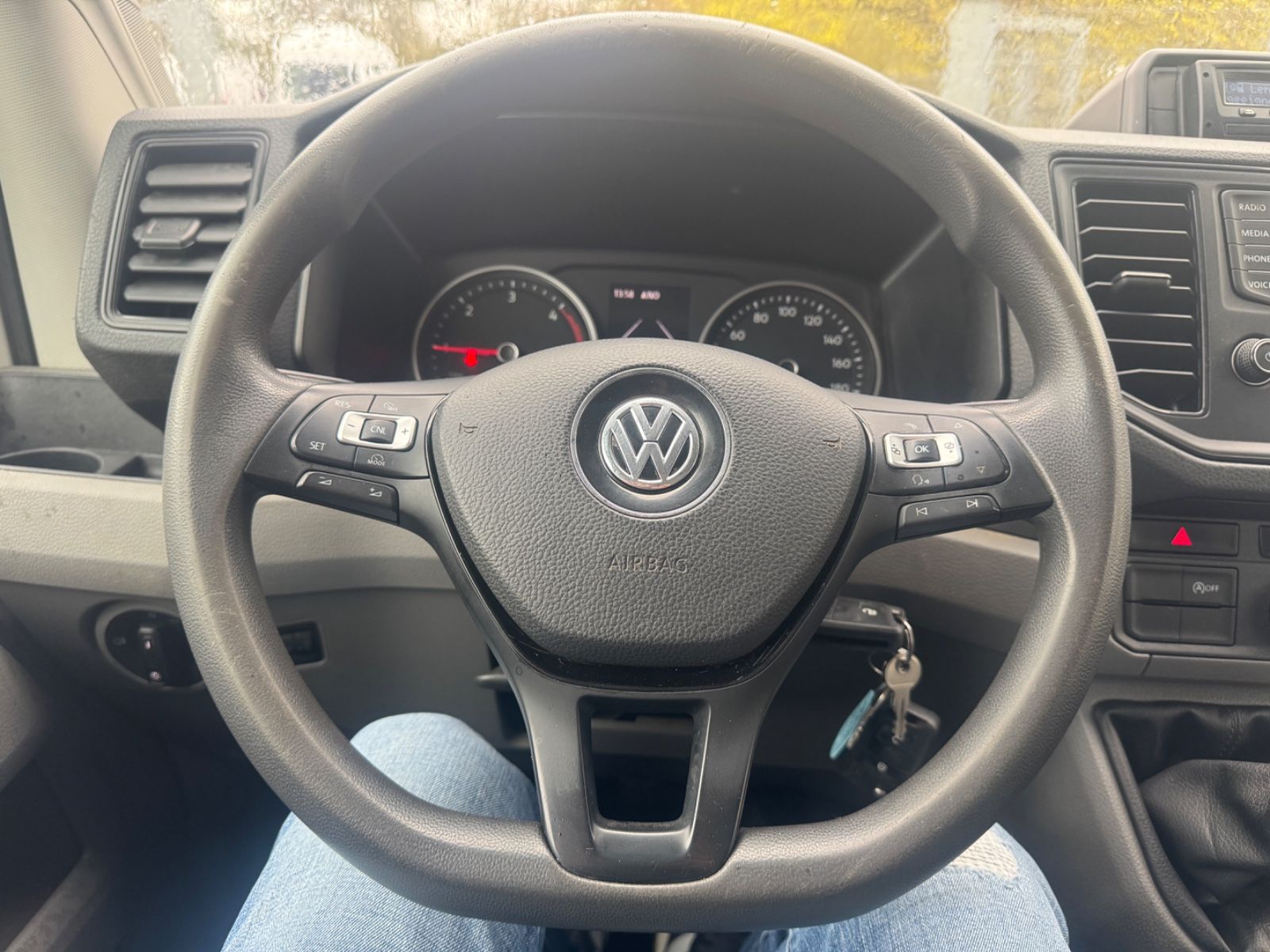 Fahrzeugabbildung Volkswagen Crafter Koffer Pritsche 50 lang